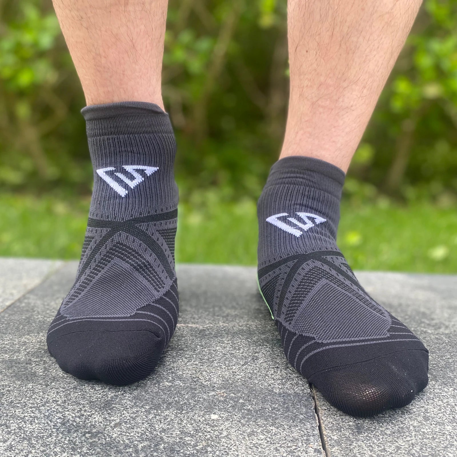 Dynaflow – Chaussette Randonnée Respirantes & Antidérapantes pour Homme & Femme