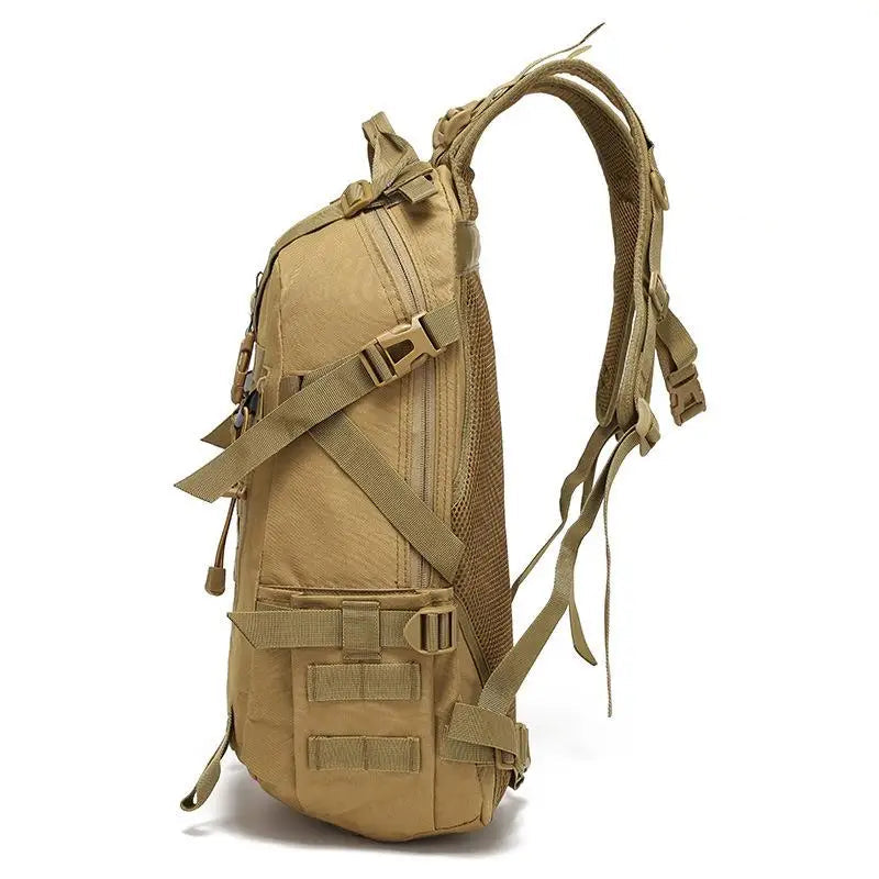 TrailGuard 40 – Sac de Randonnée 40L Résistant avec Attaches MOLLE & Bande Réfléchissante