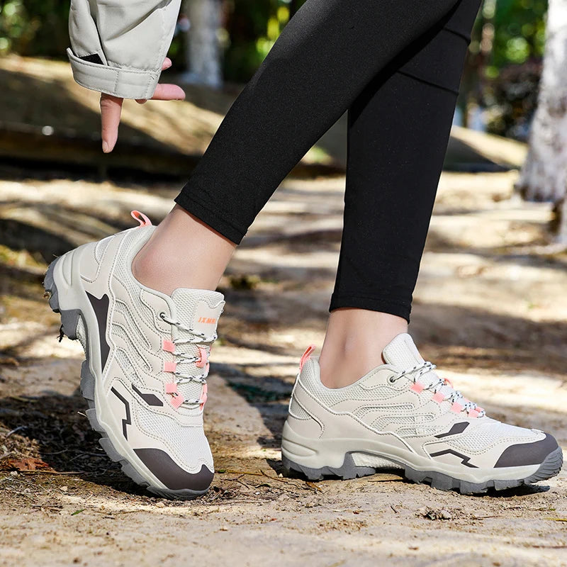 WalkEase - Chaussures Randonnée Femme Moderne & Design